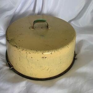 Vintage Yellow Cake Carrier